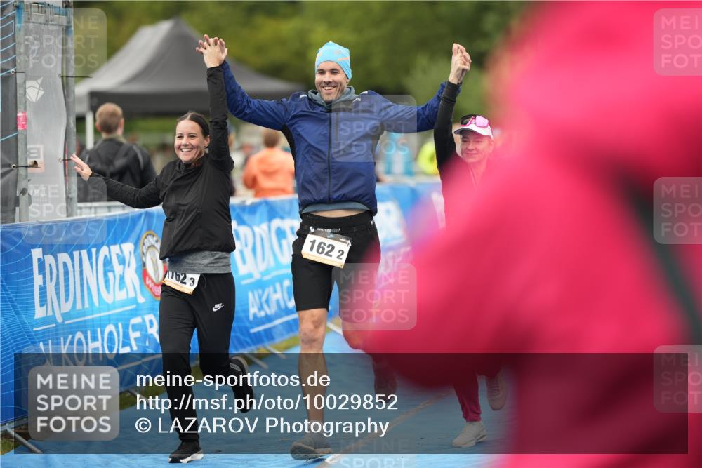 30.08.2026 - Elbe Triathlon Hamburg LAZAROV Photography http://msf.ph/oto/10029852 30.08.2026 16:28:21 Ziel  meine-sportfotos.de