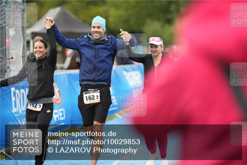 30.08.2026 - Elbe Triathlon Hamburg LAZAROV Photography http://msf.ph/oto/10029853 30.08.2026 16:28:22 Ziel  meine-sportfotos.de