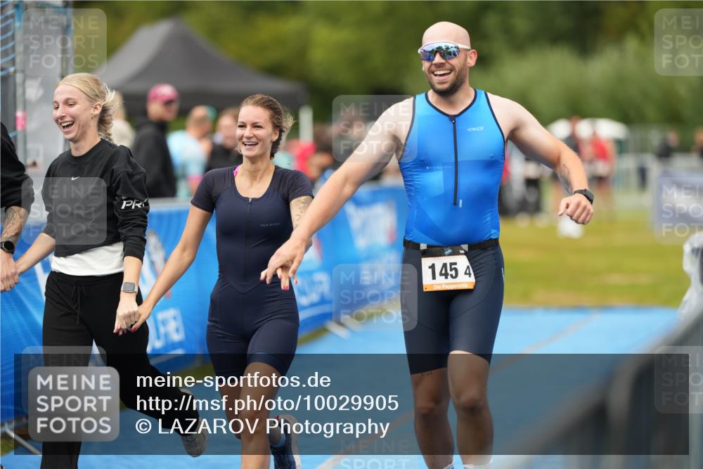 30.08.2026 - Elbe Triathlon Hamburg LAZAROV Photography http://msf.ph/oto/10029905 30.08.2026 16:38:34 Ziel  meine-sportfotos.de