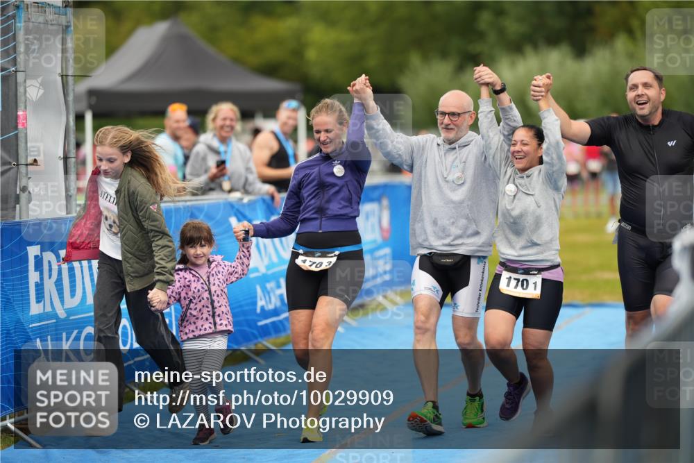 30.08.2026 - Elbe Triathlon Hamburg LAZAROV Photography http://msf.ph/oto/10029909 30.08.2026 16:39:38 Ziel  meine-sportfotos.de