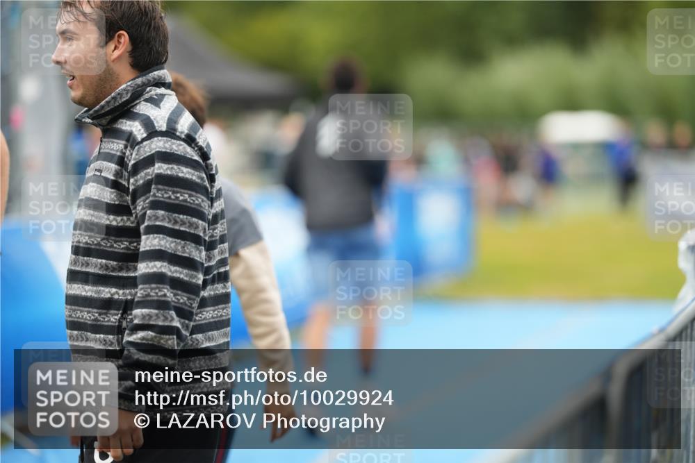 30.08.2026 - Elbe Triathlon Hamburg LAZAROV Photography http://msf.ph/oto/10029924 30.08.2026 16:44:59 Ziel  meine-sportfotos.de