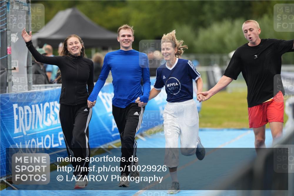 30.08.2026 - Elbe Triathlon Hamburg LAZAROV Photography http://msf.ph/oto/10029926 30.08.2026 16:47:06 Ziel  meine-sportfotos.de