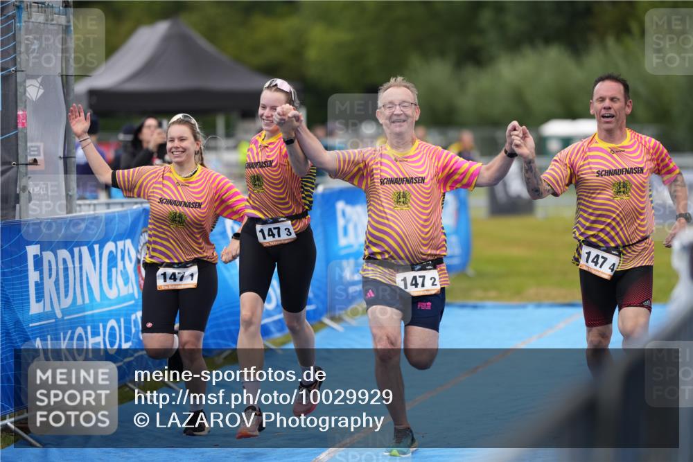 30.08.2026 - Elbe Triathlon Hamburg LAZAROV Photography http://msf.ph/oto/10029929 30.08.2026 16:49:51 Ziel  meine-sportfotos.de