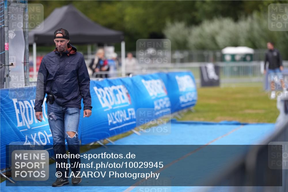 30.08.2026 - Elbe Triathlon Hamburg LAZAROV Photography http://msf.ph/oto/10029945 30.08.2026 17:07:59 Ziel  meine-sportfotos.de