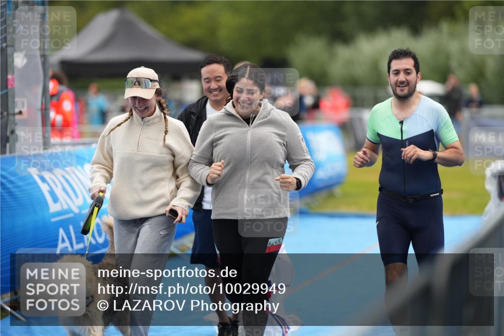 30.08.2026 - Elbe Triathlon Hamburg LAZAROV Photography http://msf.ph/oto/10029949 30.08.2026 17:09:50 Ziel  meine-sportfotos.de
