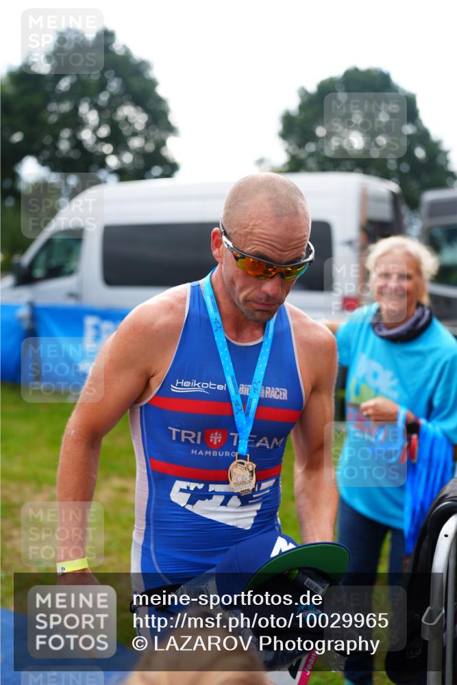 30.08.2026 - Elbe Triathlon Hamburg LAZAROV Photography http://msf.ph/oto/10029965 30.08.2026 10:00:05 Ziel 194 meine-sportfotos.de