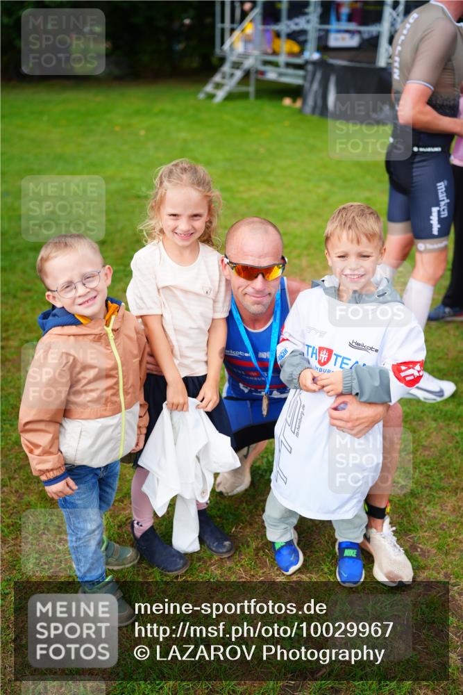 30.08.2026 - Elbe Triathlon Hamburg LAZAROV Photography http://msf.ph/oto/10029967 30.08.2026 10:00:18 Ziel 190 meine-sportfotos.de