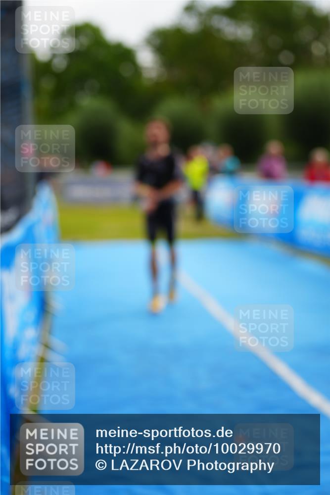 30.08.2026 - Elbe Triathlon Hamburg LAZAROV Photography http://msf.ph/oto/10029970 30.08.2026 10:00:24 Ziel 190 meine-sportfotos.de
