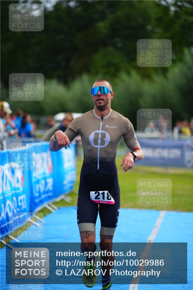 30.08.2026 - Elbe Triathlon Hamburg LAZAROV Photography http://msf.ph/oto/10029986 30.08.2026 10:00:55 Ziel 218 meine-sportfotos.de