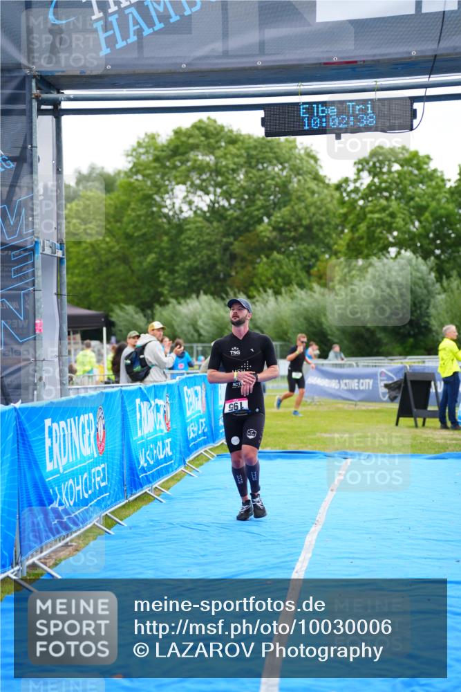 30.08.2026 - Elbe Triathlon Hamburg LAZAROV Photography http://msf.ph/oto/10030006 30.08.2026 10:02:39 Ziel 195 meine-sportfotos.de