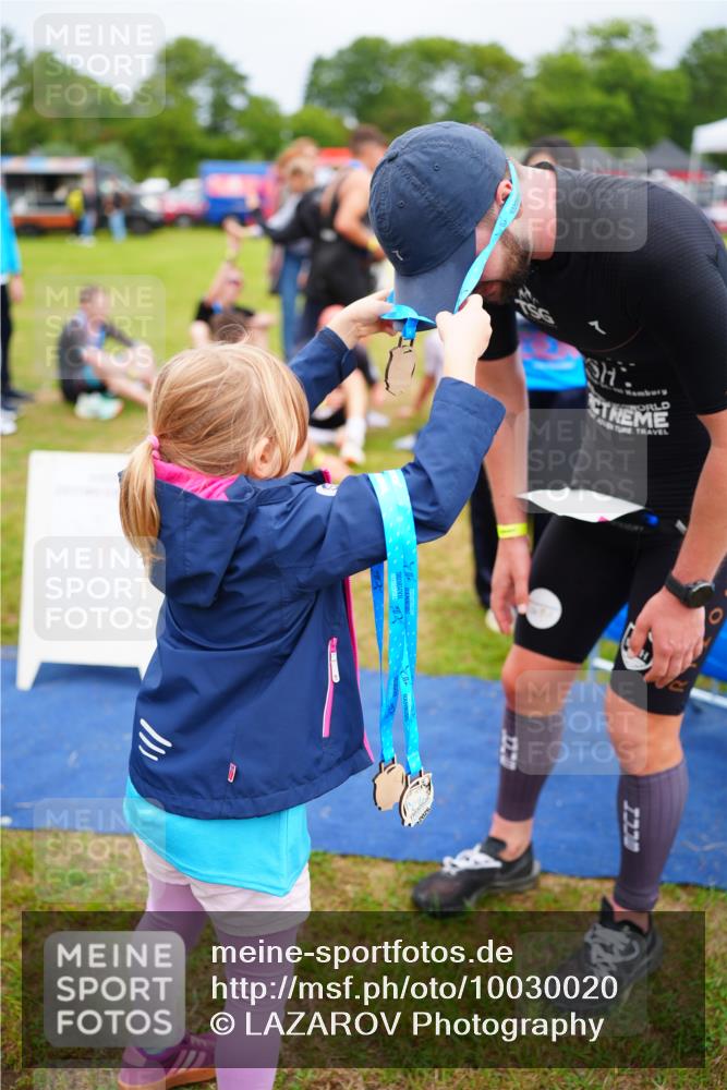 30.08.2026 - Elbe Triathlon Hamburg LAZAROV Photography http://msf.ph/oto/10030020 30.08.2026 10:02:55 Ziel  meine-sportfotos.de