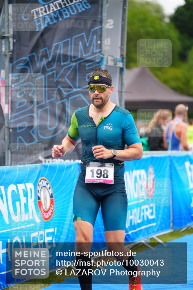 30.08.2026 - Elbe Triathlon Hamburg LAZAROV Photography http://msf.ph/oto/10030043 30.08.2026 10:04:21 Ziel 198 meine-sportfotos.de