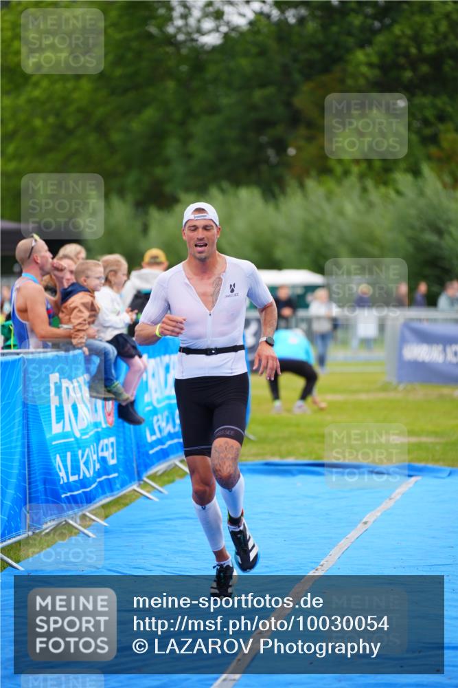 30.08.2026 - Elbe Triathlon Hamburg LAZAROV Photography http://msf.ph/oto/10030054 30.08.2026 10:05:11 Ziel 188 meine-sportfotos.de