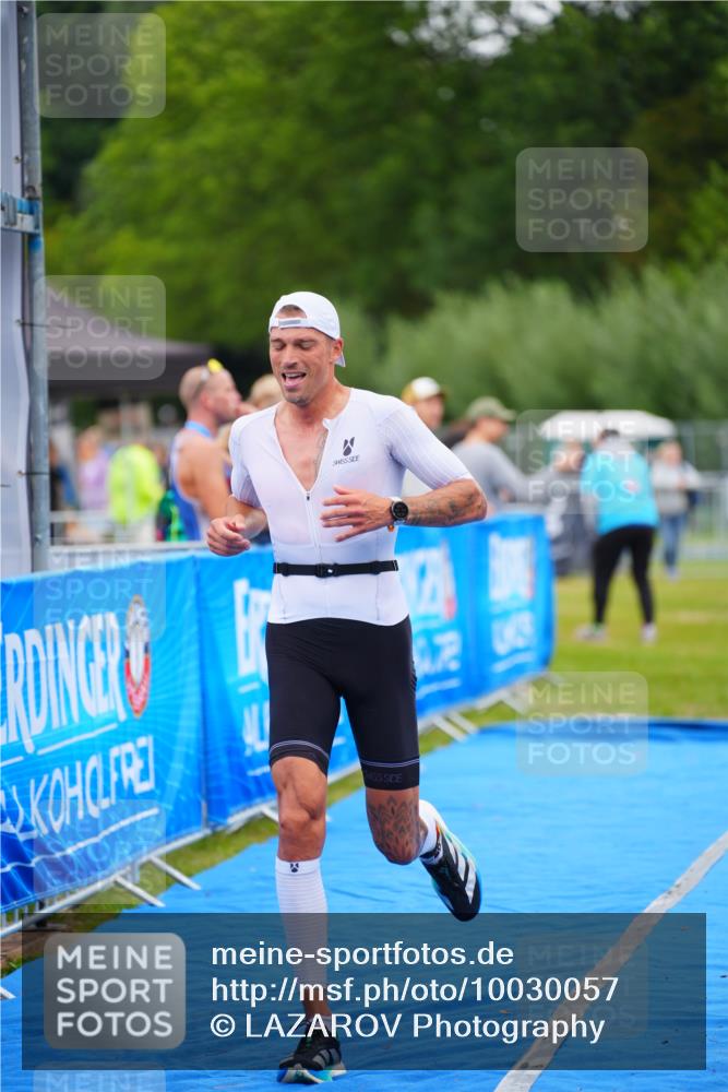30.08.2026 - Elbe Triathlon Hamburg LAZAROV Photography http://msf.ph/oto/10030057 30.08.2026 10:05:11 Ziel 188 meine-sportfotos.de