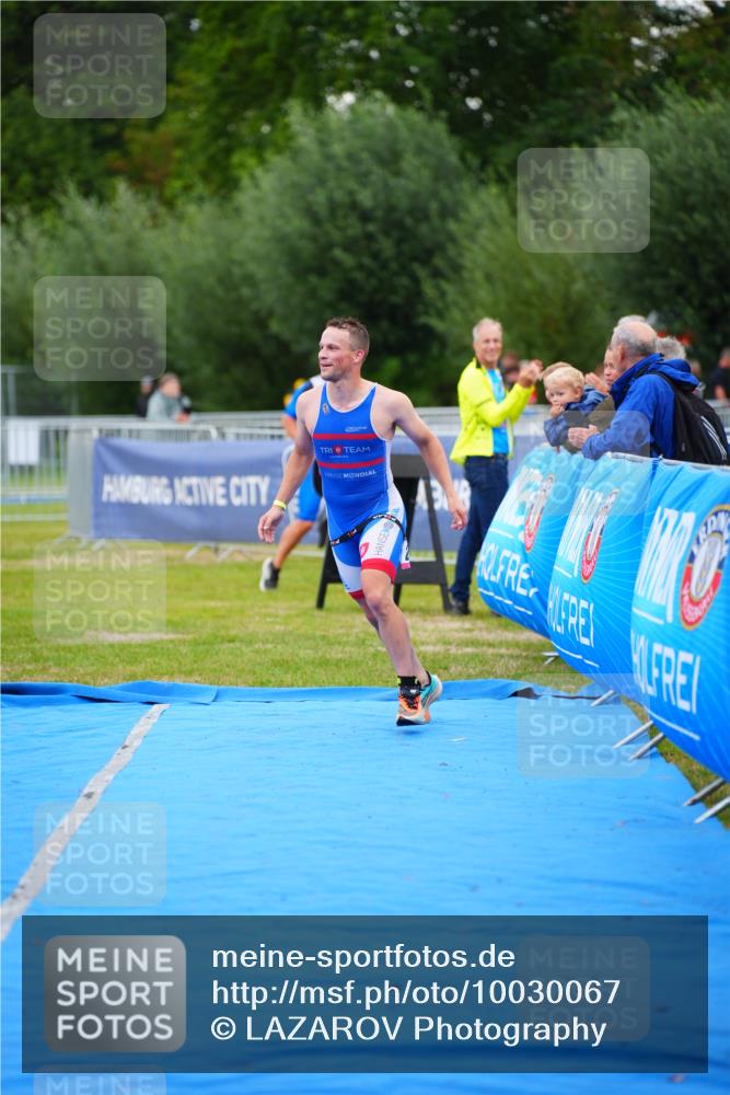 30.08.2026 - Elbe Triathlon Hamburg LAZAROV Photography http://msf.ph/oto/10030067 30.08.2026 10:05:40 Ziel 204 meine-sportfotos.de