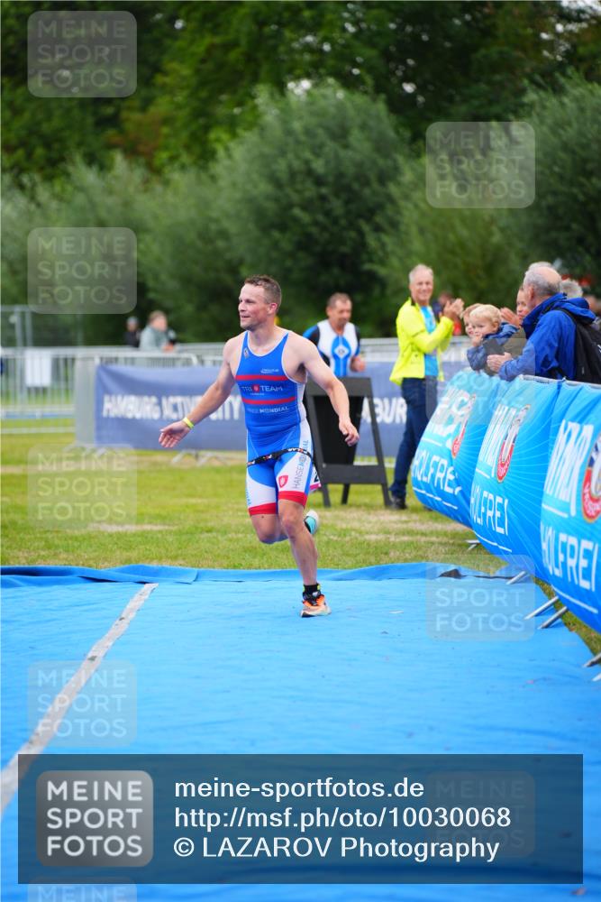 30.08.2026 - Elbe Triathlon Hamburg LAZAROV Photography http://msf.ph/oto/10030068 30.08.2026 10:05:40 Ziel 204 meine-sportfotos.de