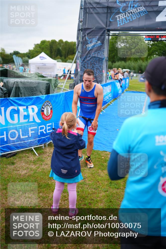 30.08.2026 - Elbe Triathlon Hamburg LAZAROV Photography http://msf.ph/oto/10030075 30.08.2026 10:05:47 Ziel  meine-sportfotos.de