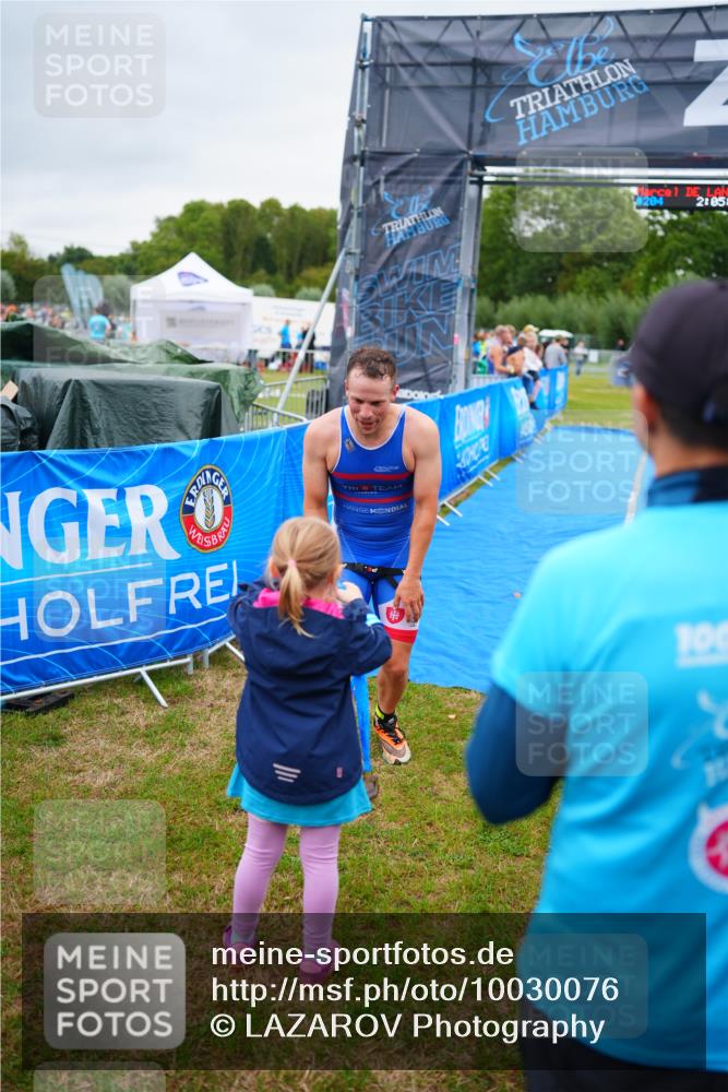 30.08.2026 - Elbe Triathlon Hamburg LAZAROV Photography http://msf.ph/oto/10030076 30.08.2026 10:05:47 Ziel  meine-sportfotos.de