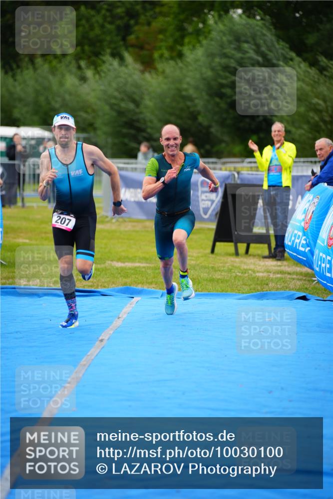 30.08.2026 - Elbe Triathlon Hamburg LAZAROV Photography http://msf.ph/oto/10030100 30.08.2026 10:07:24 Ziel 199, 207 meine-sportfotos.de