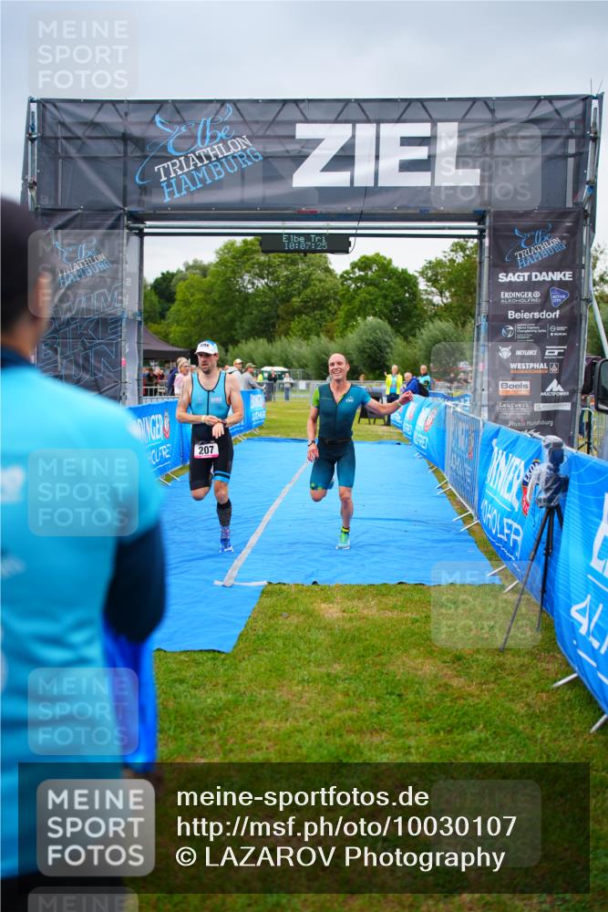 30.08.2026 - Elbe Triathlon Hamburg LAZAROV Photography http://msf.ph/oto/10030107 30.08.2026 10:07:26 Ziel 199, 207 meine-sportfotos.de