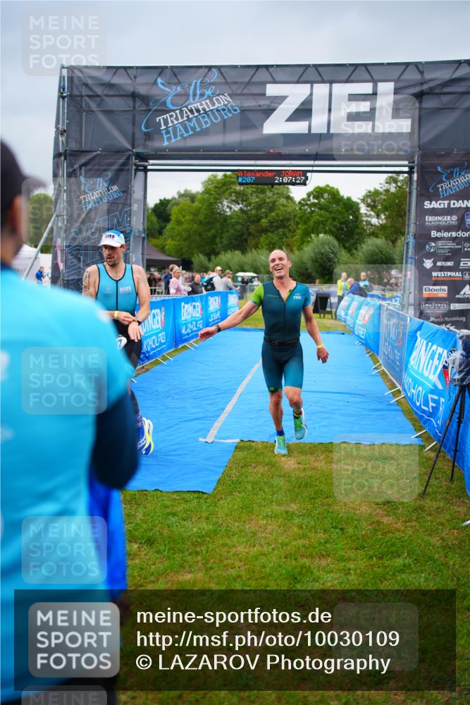 30.08.2026 - Elbe Triathlon Hamburg LAZAROV Photography http://msf.ph/oto/10030109 30.08.2026 10:07:26 Ziel 199, 207 meine-sportfotos.de