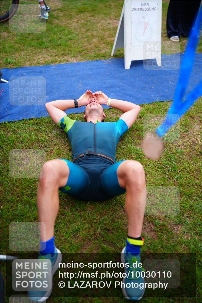 30.08.2026 - Elbe Triathlon Hamburg LAZAROV Photography http://msf.ph/oto/10030110 30.08.2026 10:07:33 Ziel  meine-sportfotos.de
