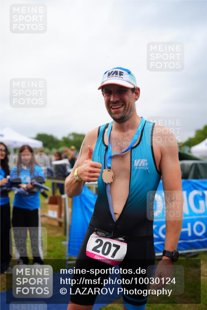 30.08.2026 - Elbe Triathlon Hamburg LAZAROV Photography http://msf.ph/oto/10030124 30.08.2026 10:07:56 Ziel  meine-sportfotos.de