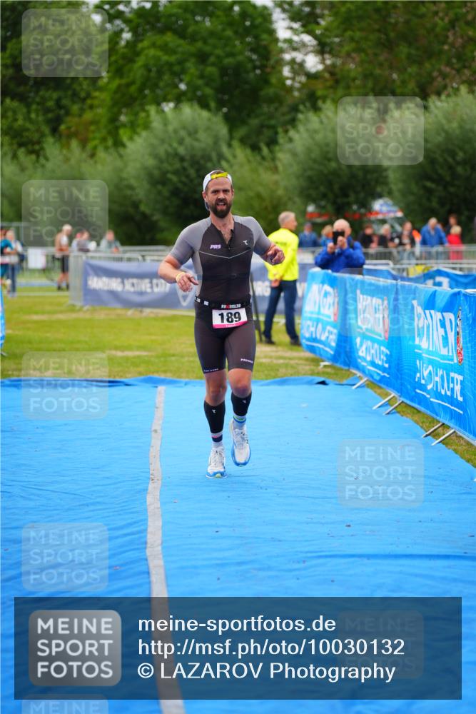30.08.2026 - Elbe Triathlon Hamburg LAZAROV Photography http://msf.ph/oto/10030132 30.08.2026 10:08:08 Ziel 189 meine-sportfotos.de