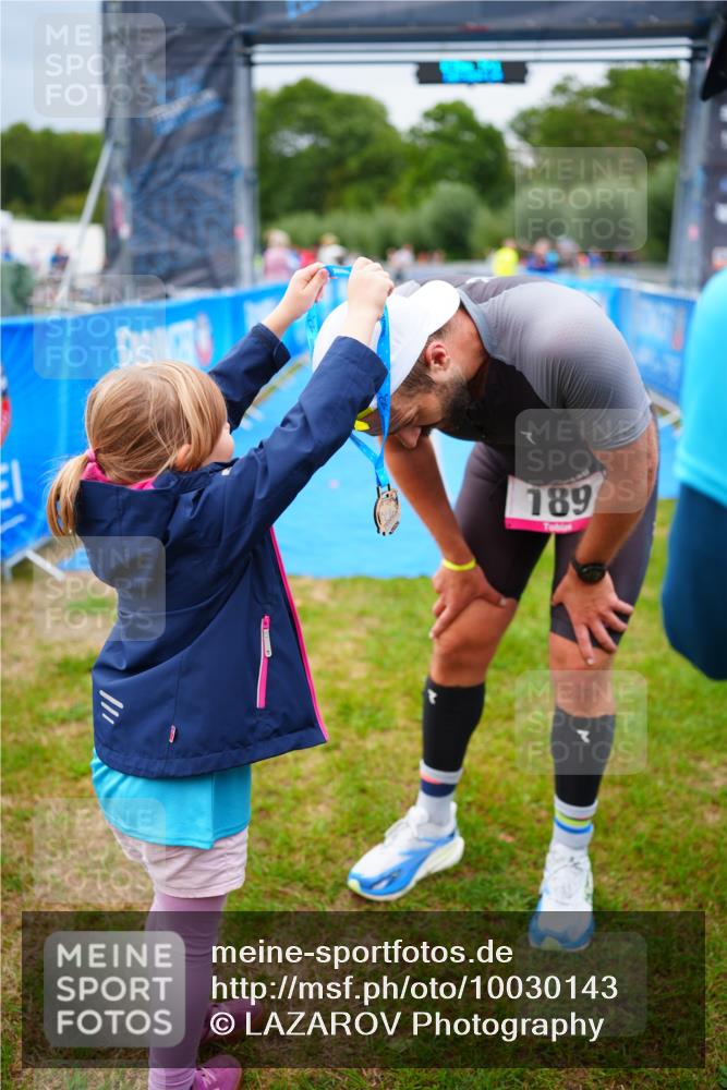 30.08.2026 - Elbe Triathlon Hamburg LAZAROV Photography http://msf.ph/oto/10030143 30.08.2026 10:08:15 Ziel  meine-sportfotos.de