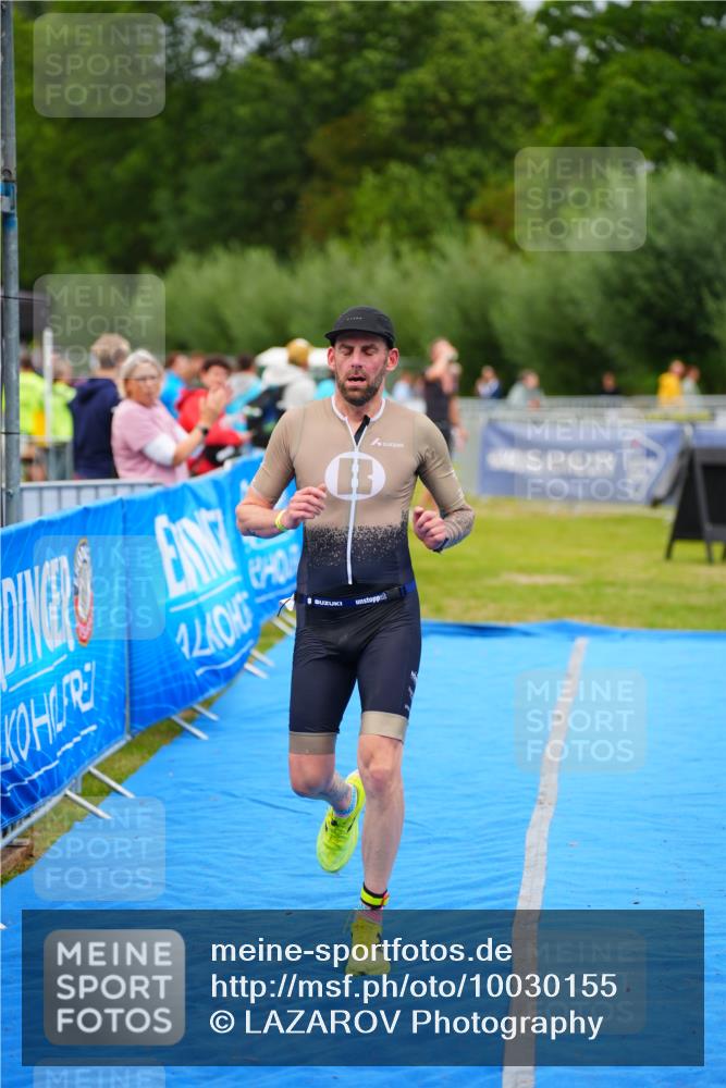 30.08.2026 - Elbe Triathlon Hamburg LAZAROV Photography http://msf.ph/oto/10030155 30.08.2026 10:08:44 Ziel 182, 197, 219 meine-sportfotos.de
