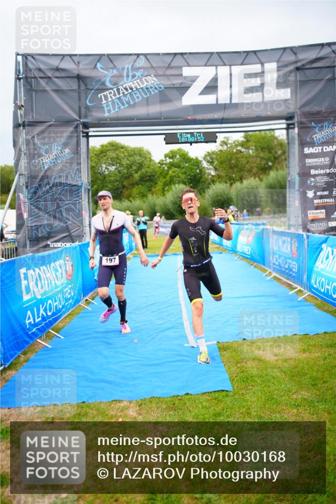 30.08.2026 - Elbe Triathlon Hamburg LAZAROV Photography http://msf.ph/oto/10030168 30.08.2026 10:08:53 Ziel 182, 197 meine-sportfotos.de