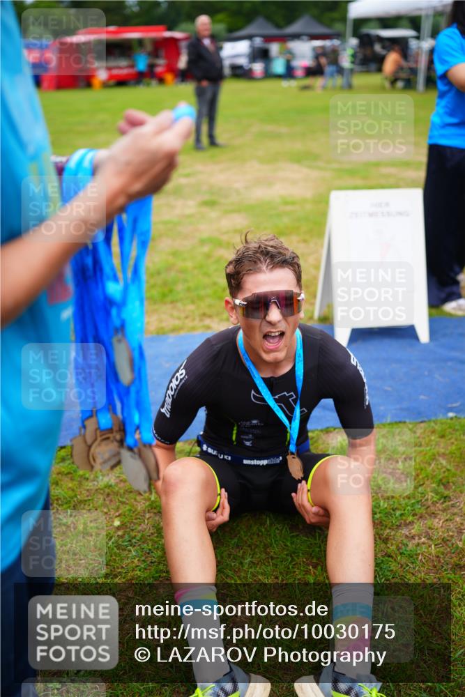 30.08.2026 - Elbe Triathlon Hamburg LAZAROV Photography http://msf.ph/oto/10030175 30.08.2026 10:09:14 Ziel  meine-sportfotos.de