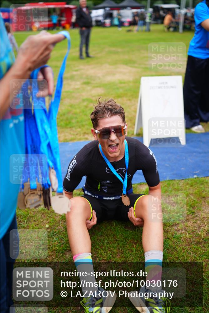 30.08.2026 - Elbe Triathlon Hamburg LAZAROV Photography http://msf.ph/oto/10030176 30.08.2026 10:09:15 Ziel  meine-sportfotos.de