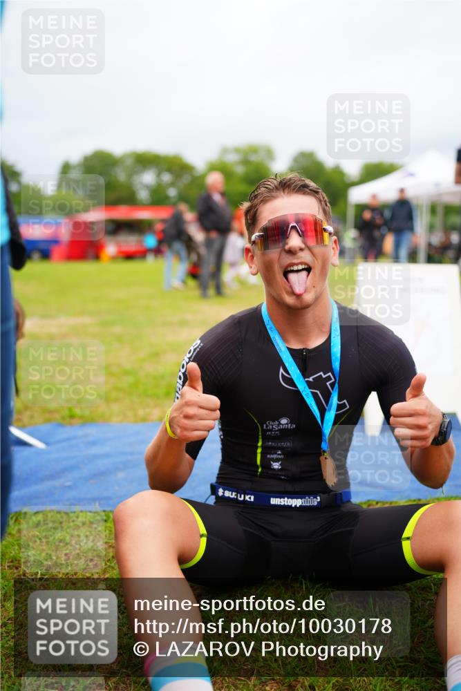 30.08.2026 - Elbe Triathlon Hamburg LAZAROV Photography http://msf.ph/oto/10030178 30.08.2026 10:09:19 Ziel  meine-sportfotos.de