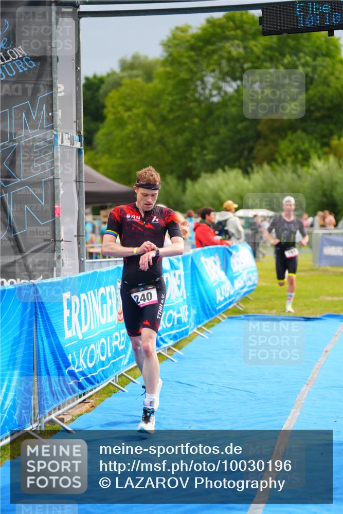 30.08.2026 - Elbe Triathlon Hamburg LAZAROV Photography http://msf.ph/oto/10030196 30.08.2026 10:10:00 Ziel 181, 240 meine-sportfotos.de