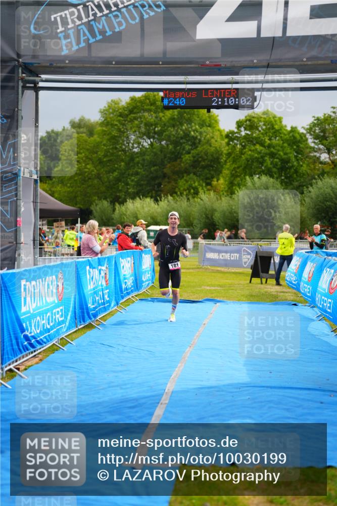 30.08.2026 - Elbe Triathlon Hamburg LAZAROV Photography http://msf.ph/oto/10030199 30.08.2026 10:10:02 Ziel 181, 240 meine-sportfotos.de