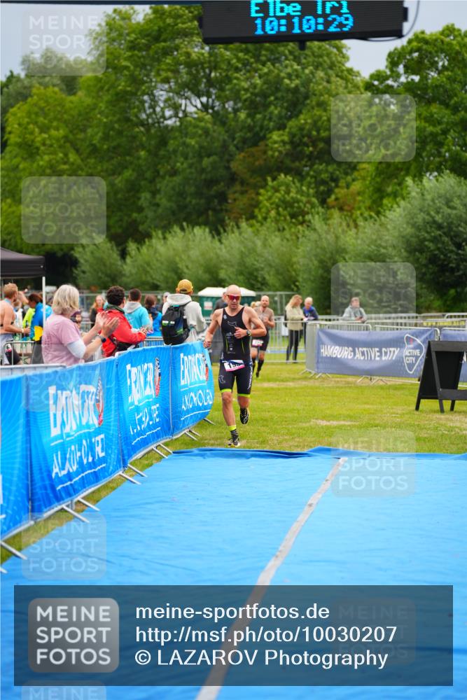 30.08.2026 - Elbe Triathlon Hamburg LAZAROV Photography http://msf.ph/oto/10030207 30.08.2026 10:10:30 Ziel 193, 221 meine-sportfotos.de