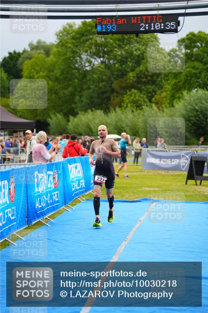 30.08.2026 - Elbe Triathlon Hamburg LAZAROV Photography http://msf.ph/oto/10030218 30.08.2026 10:10:37 Ziel 193, 221 meine-sportfotos.de