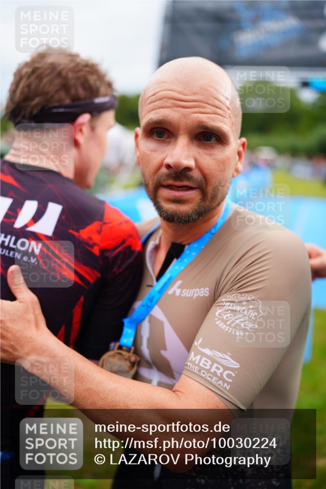 30.08.2026 - Elbe Triathlon Hamburg LAZAROV Photography http://msf.ph/oto/10030224 30.08.2026 10:10:49 Ziel  meine-sportfotos.de