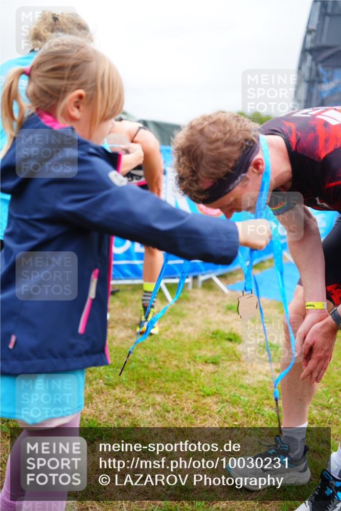 30.08.2026 - Elbe Triathlon Hamburg LAZAROV Photography http://msf.ph/oto/10030231 30.08.2026 10:10:57 Ziel  meine-sportfotos.de