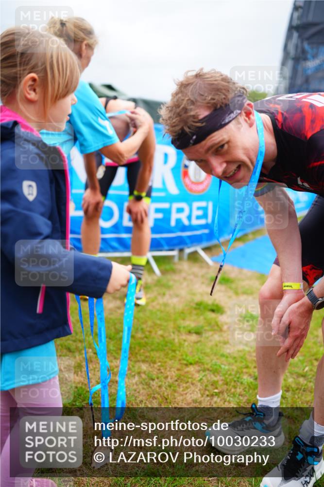 30.08.2026 - Elbe Triathlon Hamburg LAZAROV Photography http://msf.ph/oto/10030233 30.08.2026 10:10:57 Ziel  meine-sportfotos.de
