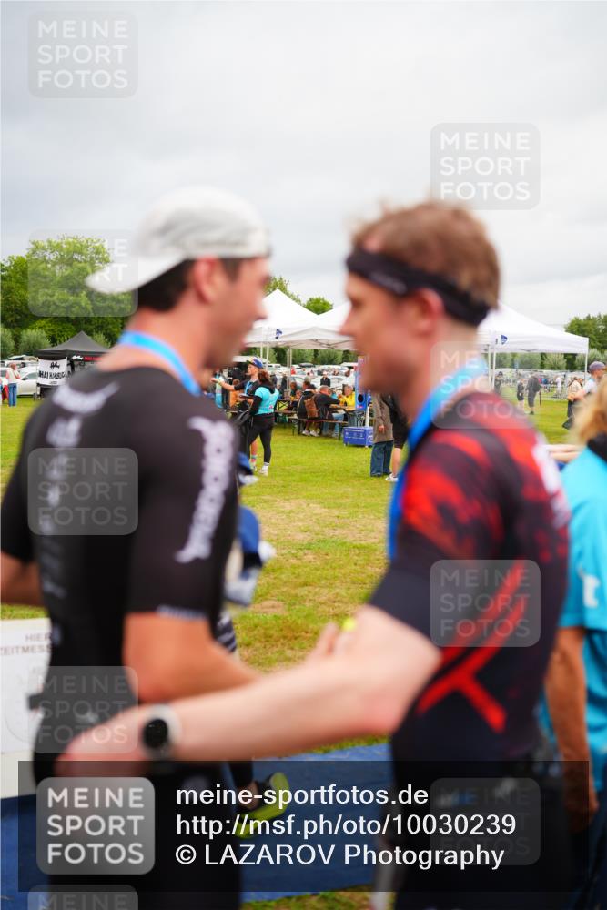 30.08.2026 - Elbe Triathlon Hamburg LAZAROV Photography http://msf.ph/oto/10030239 30.08.2026 10:11:01 Ziel  meine-sportfotos.de
