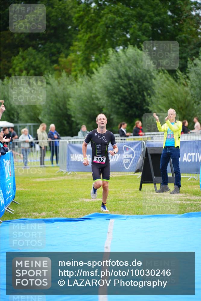 30.08.2026 - Elbe Triathlon Hamburg LAZAROV Photography http://msf.ph/oto/10030246 30.08.2026 10:11:47 Ziel 192 meine-sportfotos.de