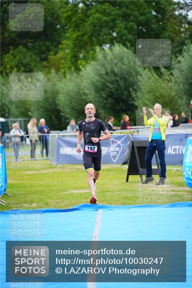 30.08.2026 - Elbe Triathlon Hamburg LAZAROV Photography http://msf.ph/oto/10030247 30.08.2026 10:11:47 Ziel 192 meine-sportfotos.de