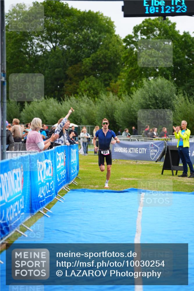 30.08.2026 - Elbe Triathlon Hamburg LAZAROV Photography http://msf.ph/oto/10030254 30.08.2026 10:12:24 Ziel 231 meine-sportfotos.de