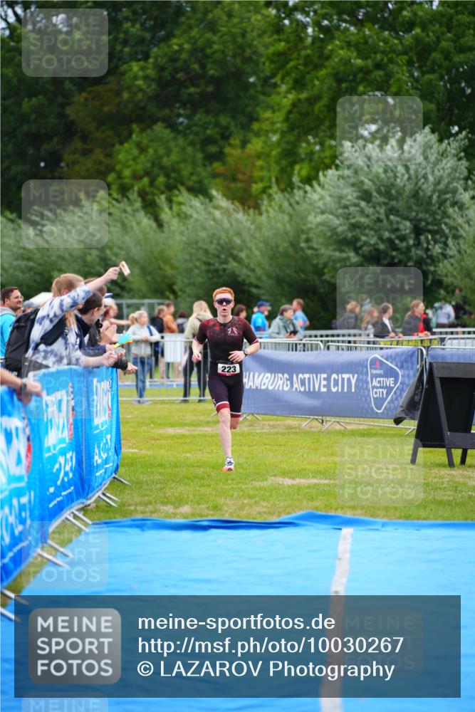 30.08.2026 - Elbe Triathlon Hamburg LAZAROV Photography http://msf.ph/oto/10030267 30.08.2026 10:12:49 Ziel 223 meine-sportfotos.de