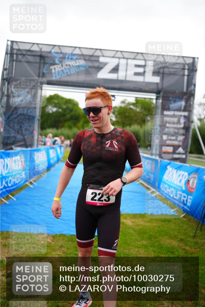30.08.2026 - Elbe Triathlon Hamburg LAZAROV Photography http://msf.ph/oto/10030275 30.08.2026 10:12:58 Ziel  meine-sportfotos.de