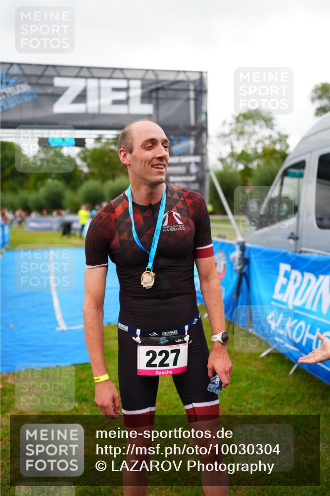 30.08.2026 - Elbe Triathlon Hamburg LAZAROV Photography http://msf.ph/oto/10030304 30.08.2026 10:13:58 Ziel  meine-sportfotos.de