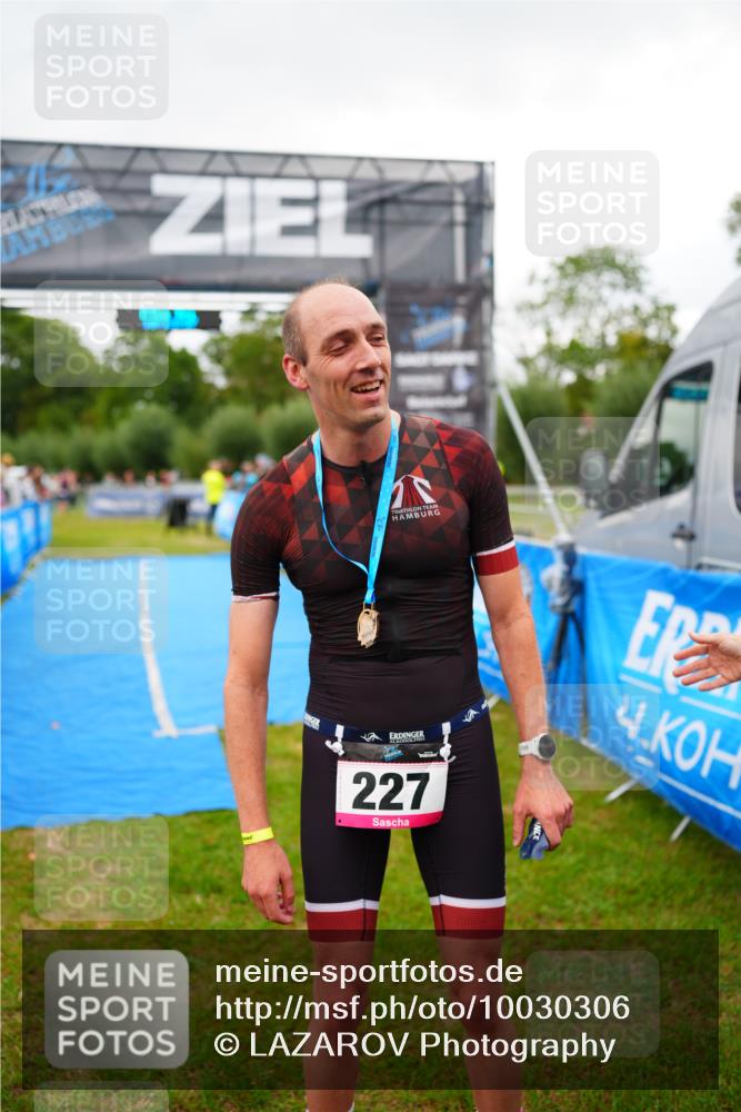 30.08.2026 - Elbe Triathlon Hamburg LAZAROV Photography http://msf.ph/oto/10030306 30.08.2026 10:13:58 Ziel  meine-sportfotos.de