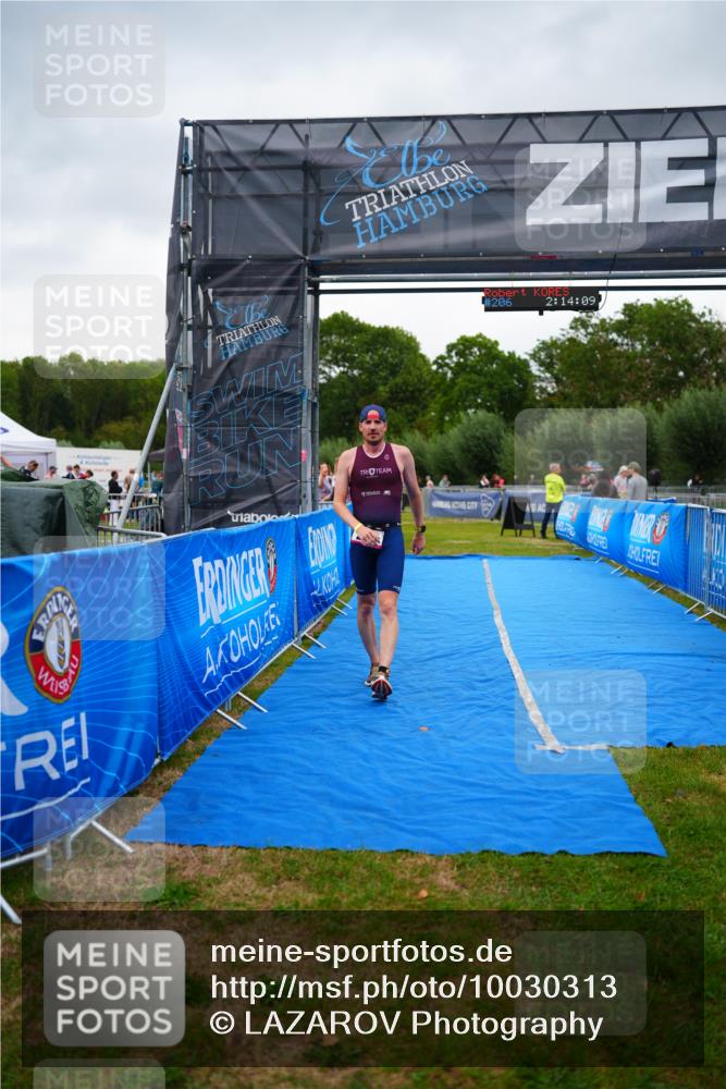 30.08.2026 - Elbe Triathlon Hamburg LAZAROV Photography http://msf.ph/oto/10030313 30.08.2026 10:14:09 Ziel 206 meine-sportfotos.de